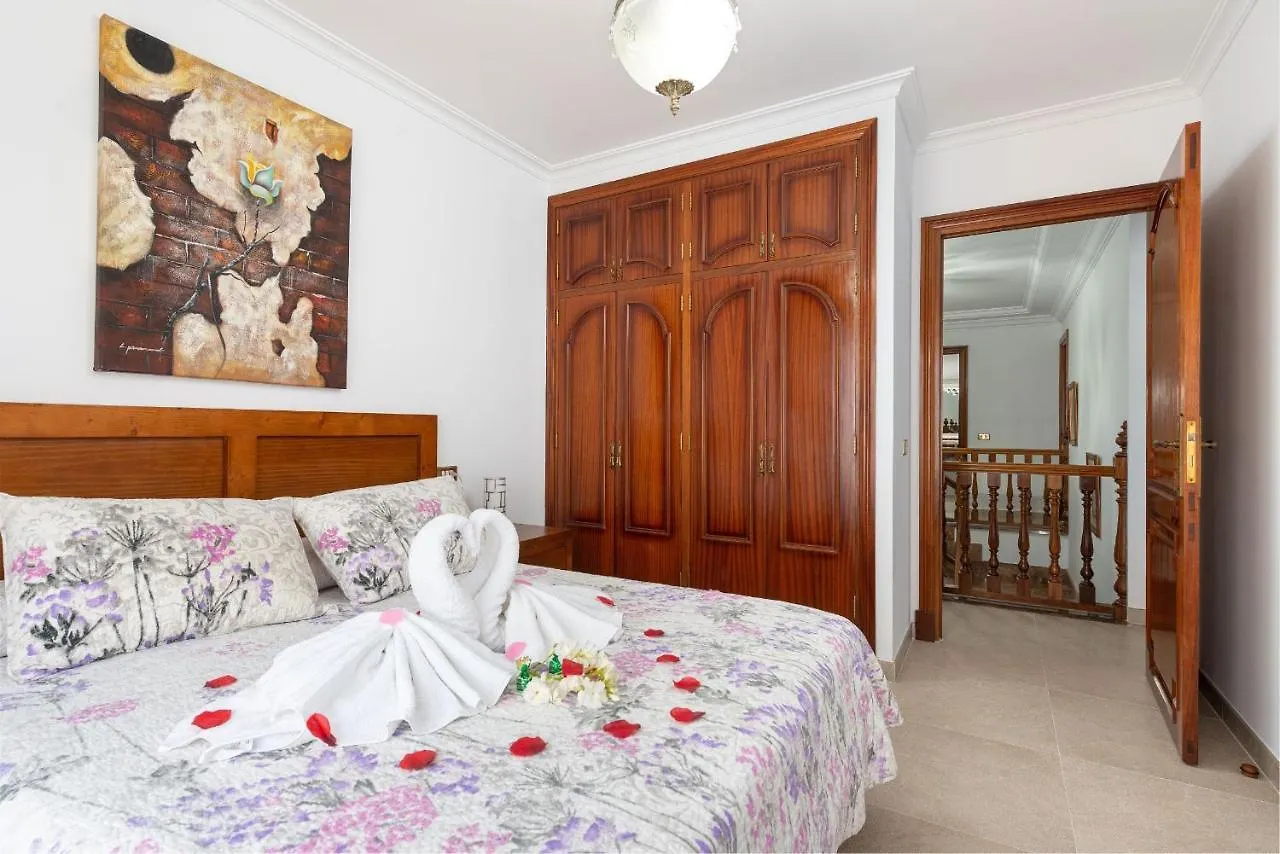 Villa Roses - Alcudia الكوذيا